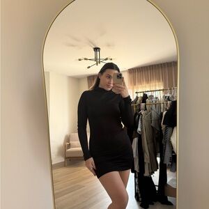 Elegant Black Long Sleeve Dress